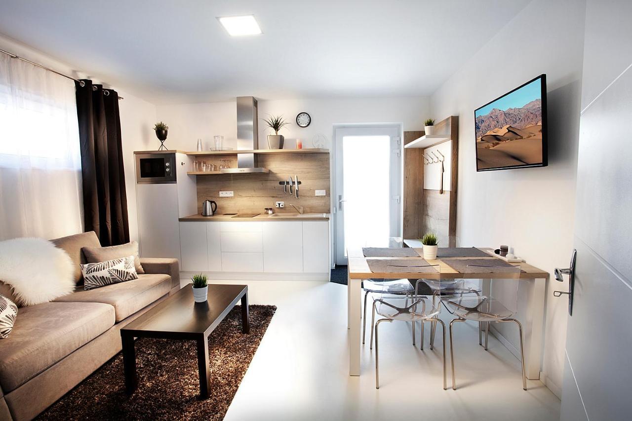 Apartmany Ladna ภายนอก รูปภาพ